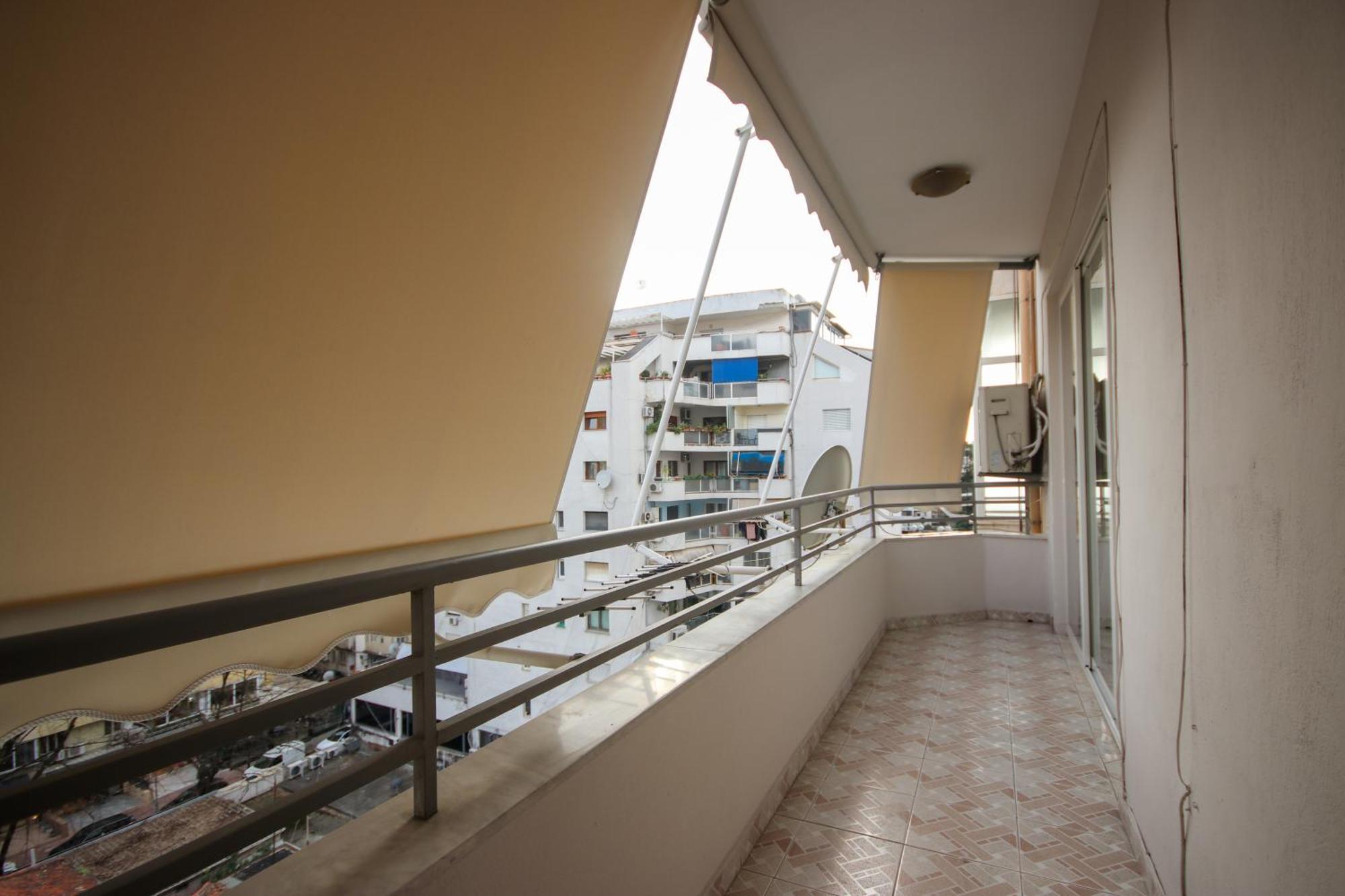 Johan'S Apartment Tirana Exterior foto